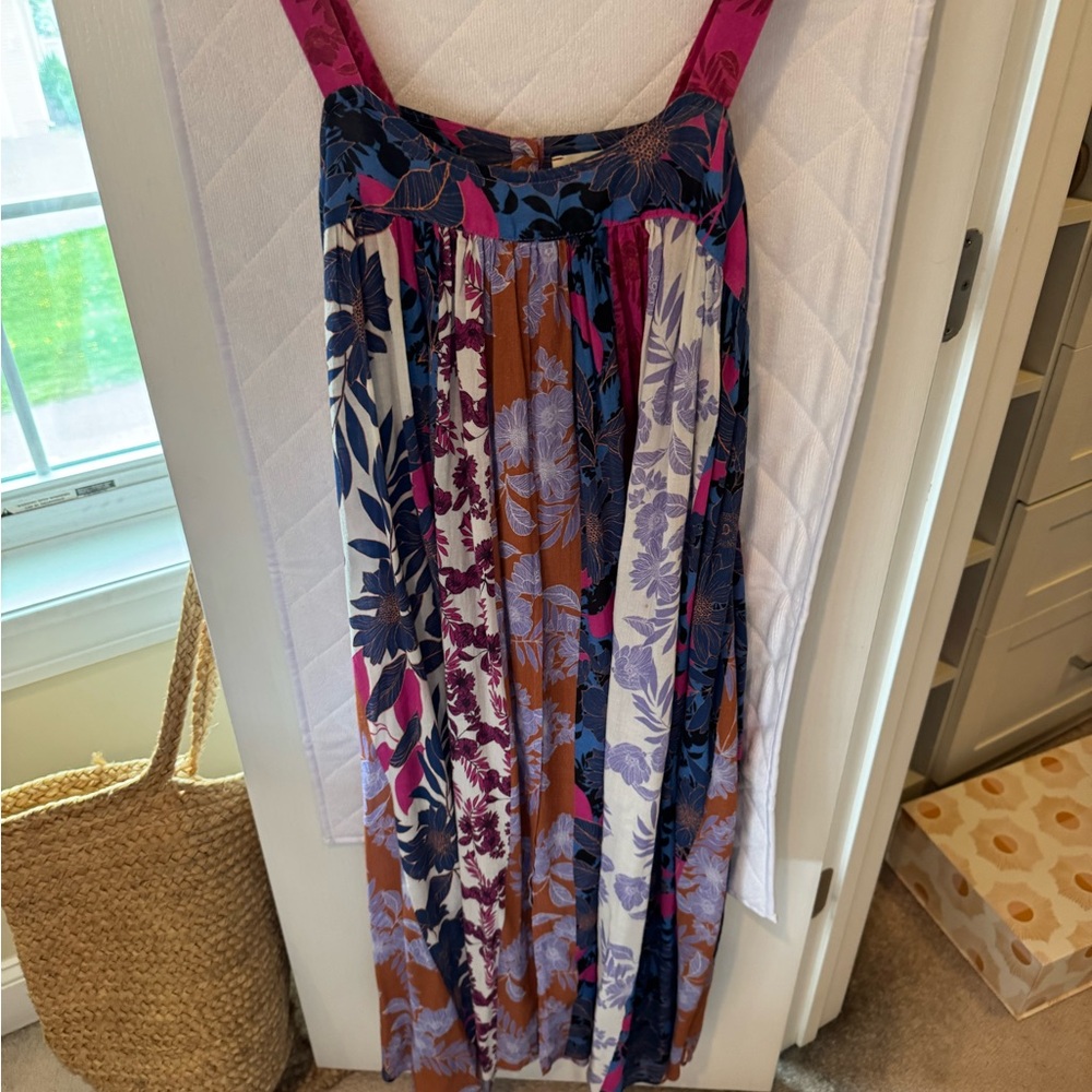 XiRENA Floral Maxi Dress - Multicolor